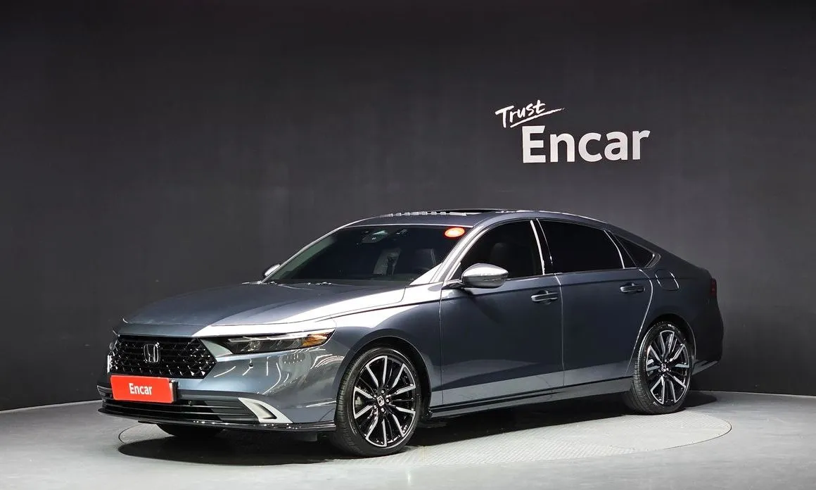 Honda Accord — фото 1