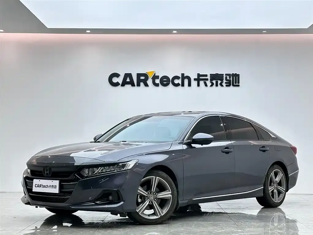 Honda Accord — фото 1