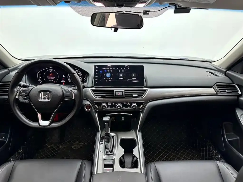 Honda Accord — фото 7