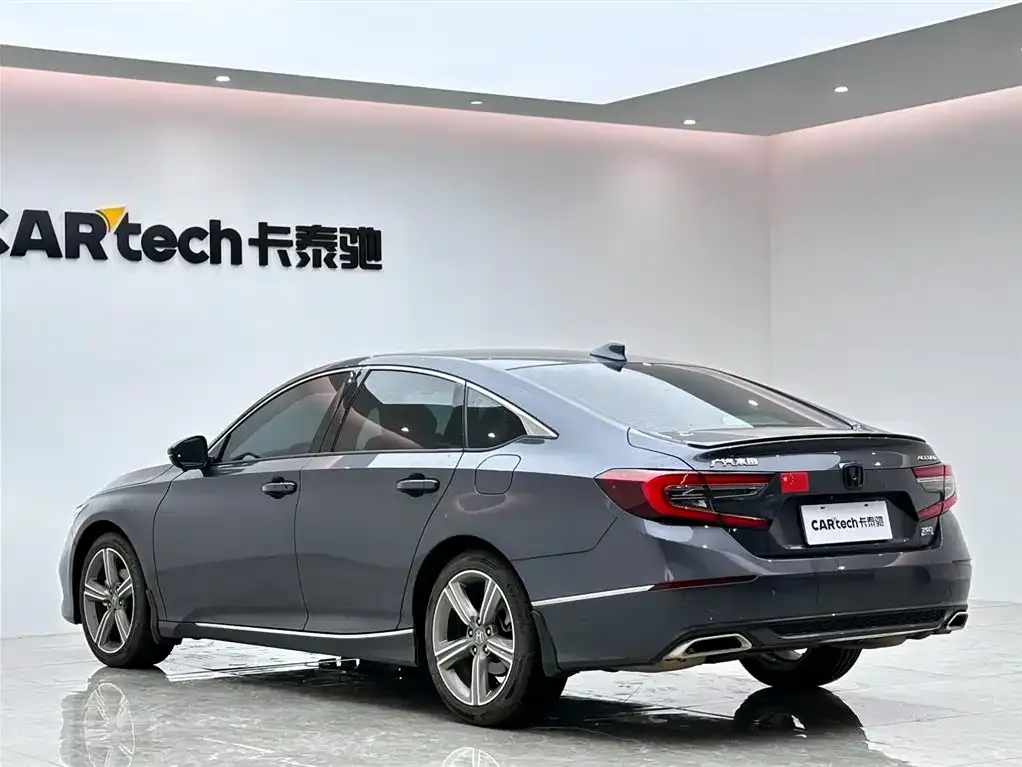 Honda Accord — фото 6