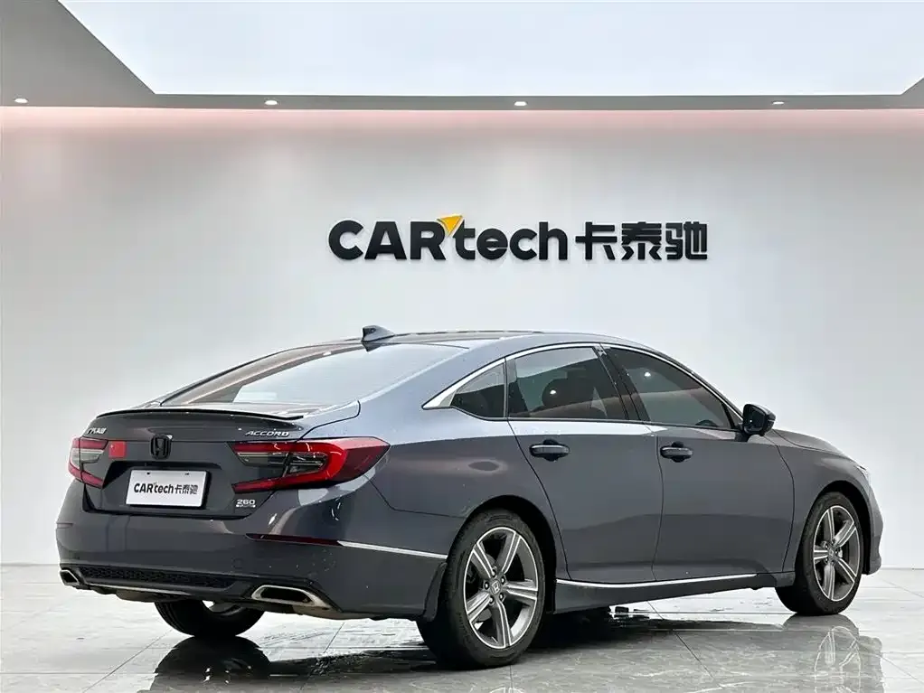 Honda Accord — фото 10