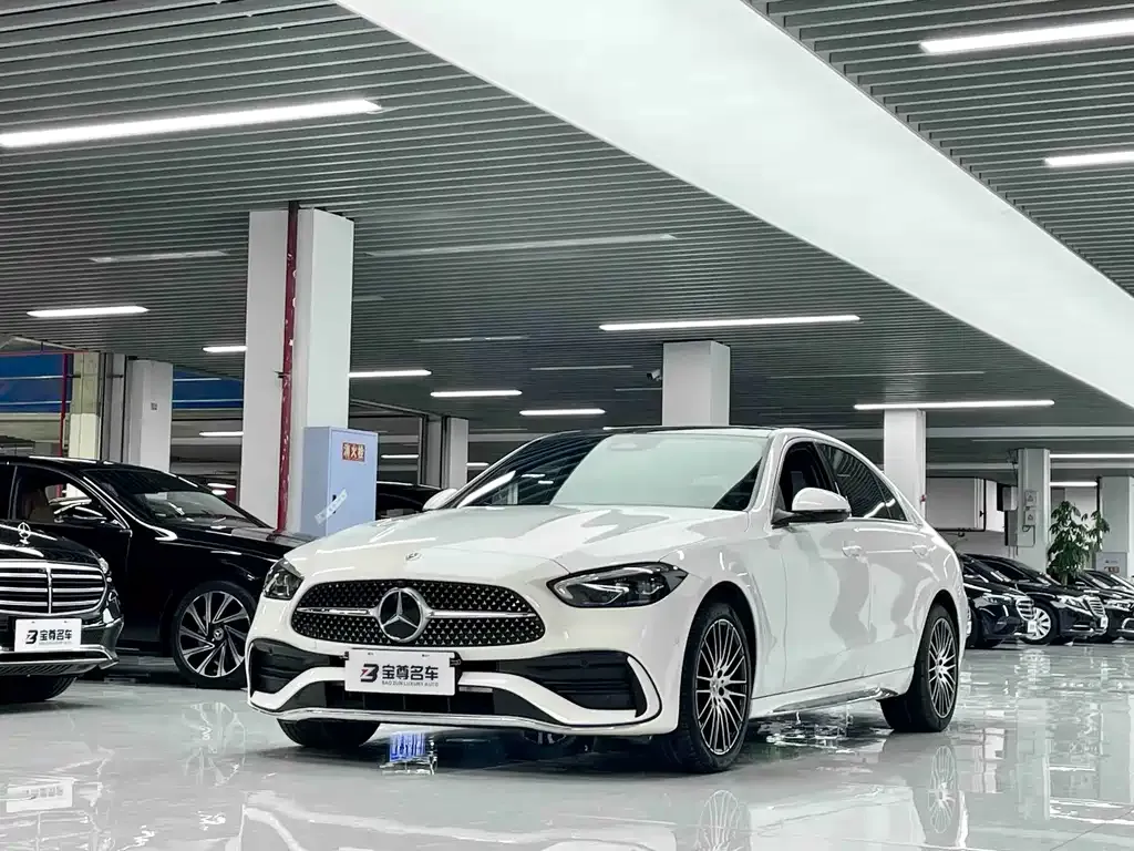 Mercedes-Benz C-Class — фото 1