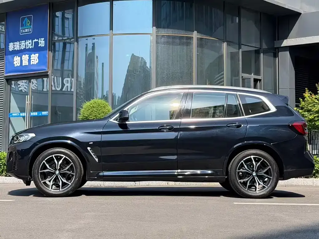 BMW X3 2024 из CN, фото 2