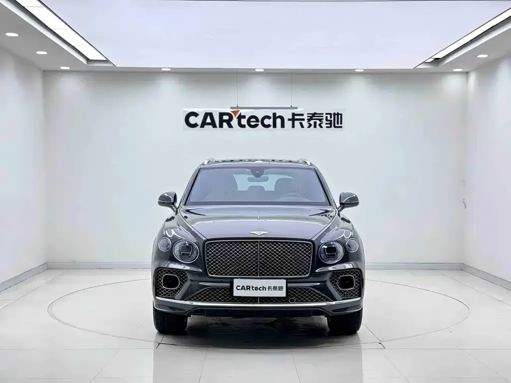 Bentley Bentayga — фото 8