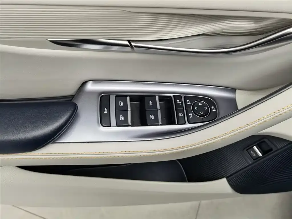 BYD PLUS New Energy — фото 8