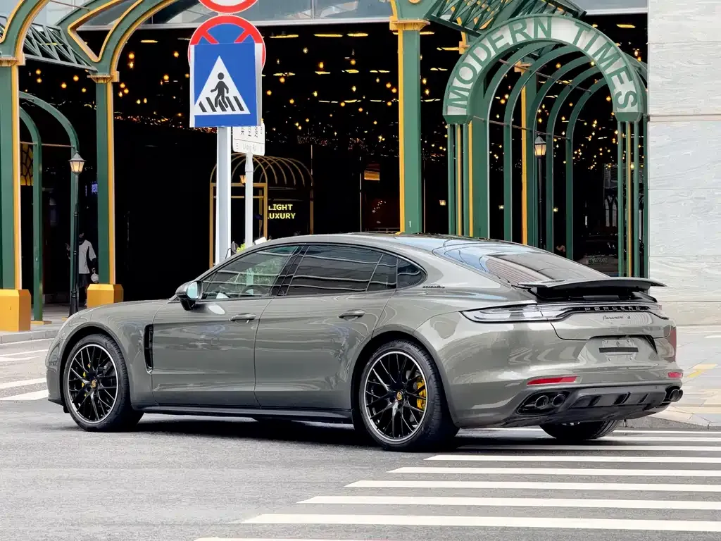 Porsche Panamera — фото 2