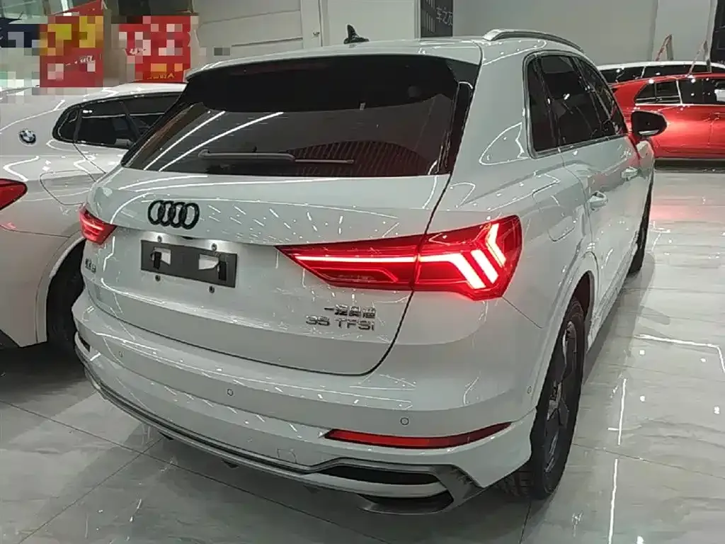 Audi Q3 — фото 9