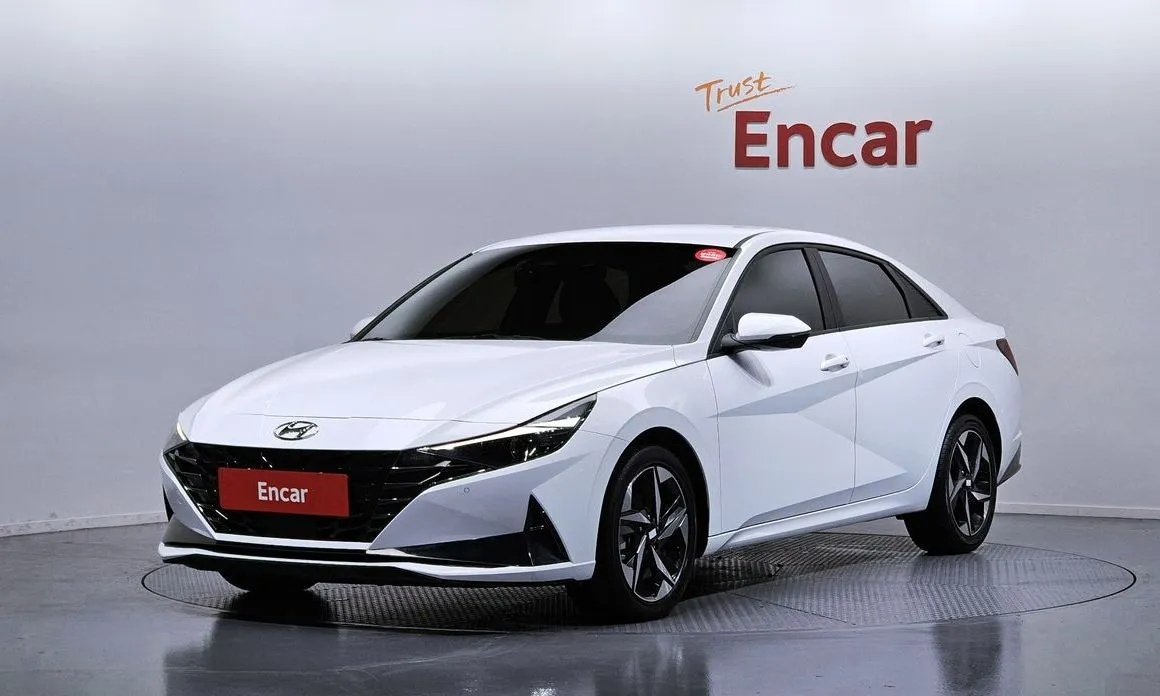 Hyundai AVANTE — фото 1