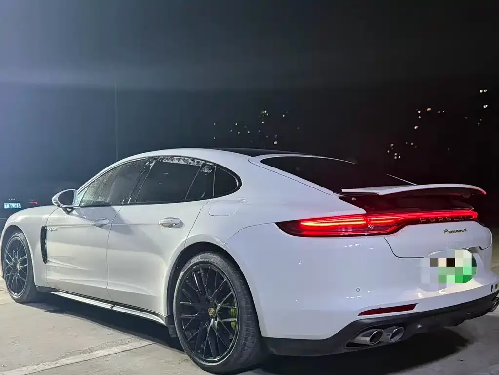 Porsche Panamera Hybrid 2022 из CN, фото 4