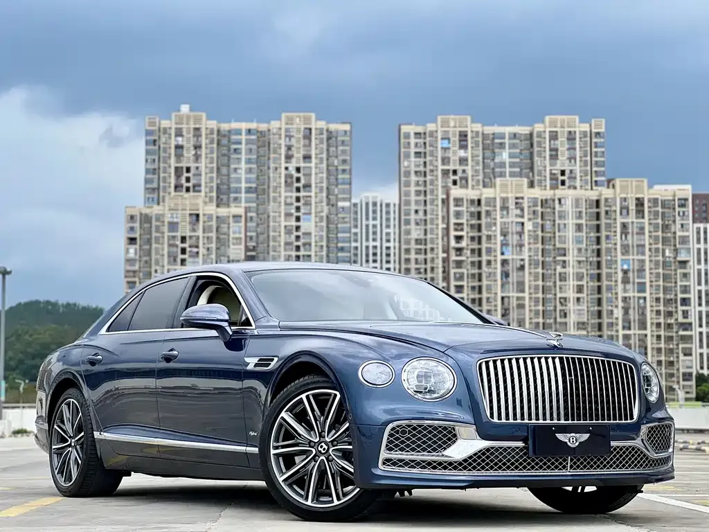 Bentley Flying Spur PHEV 2022 из CN, фото 8