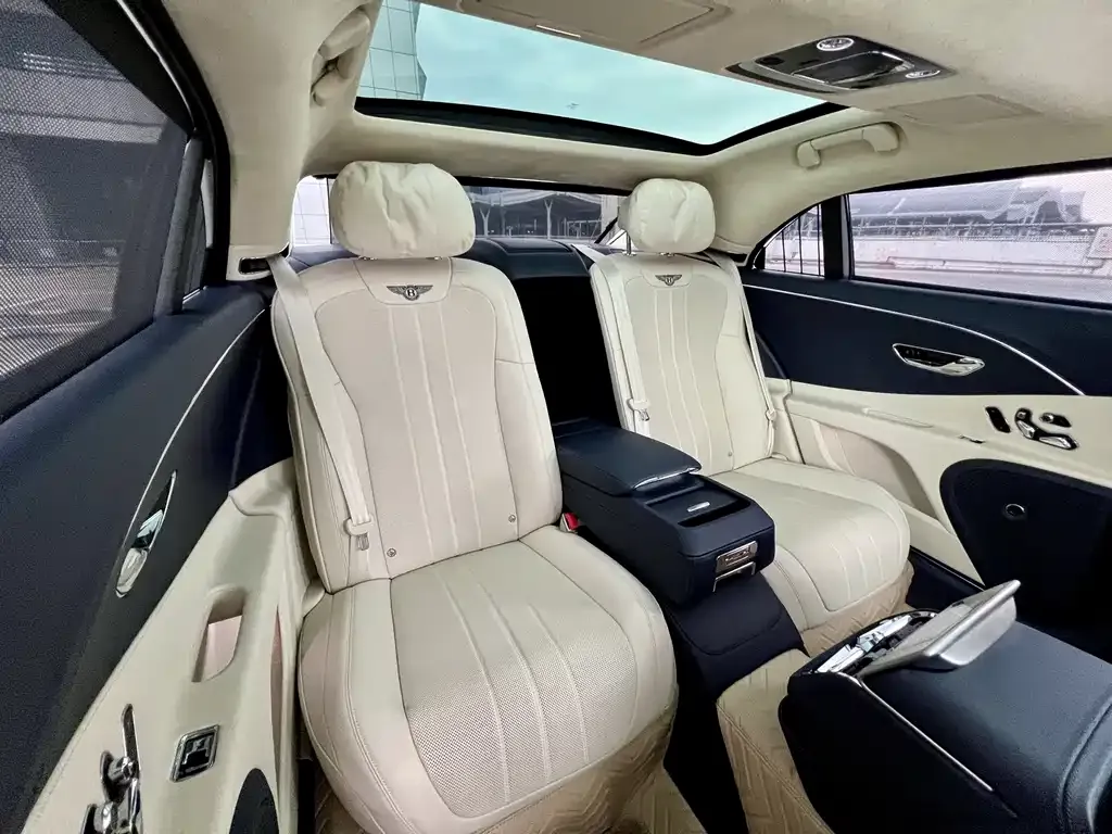 Bentley Flying Spur PHEV 2022 из CN, фото 6