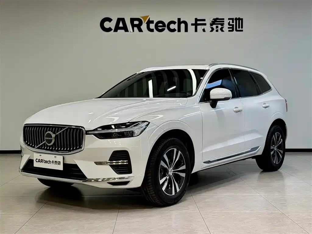 Volvo XC60 — фото 1