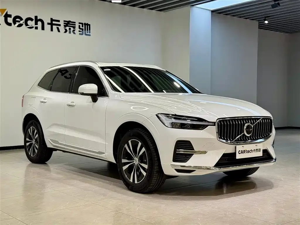Volvo XC60 — фото 5
