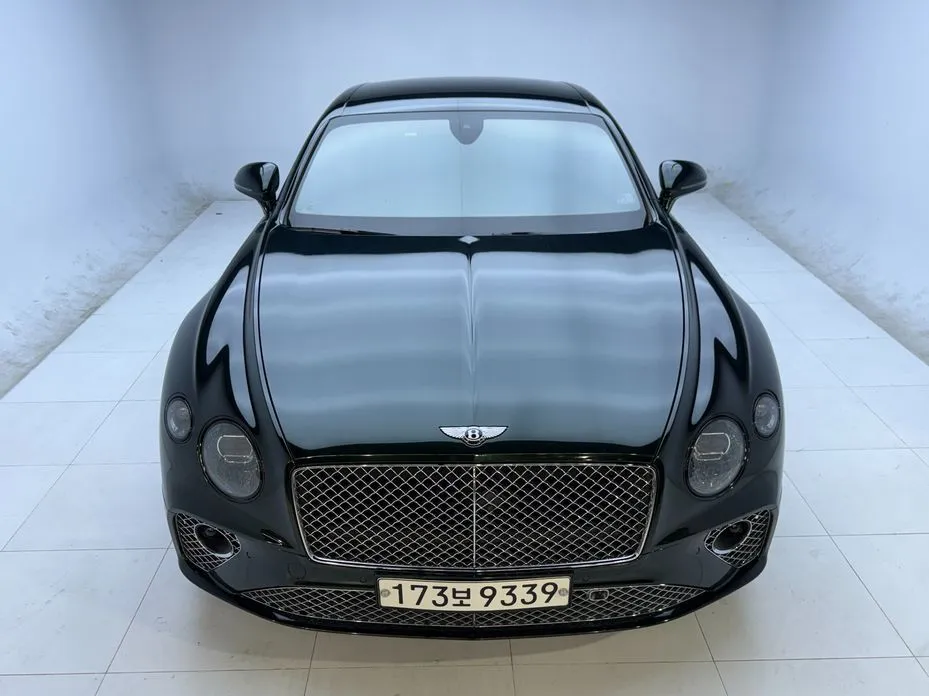 Bentley Continental 2021 из KR, фото 7