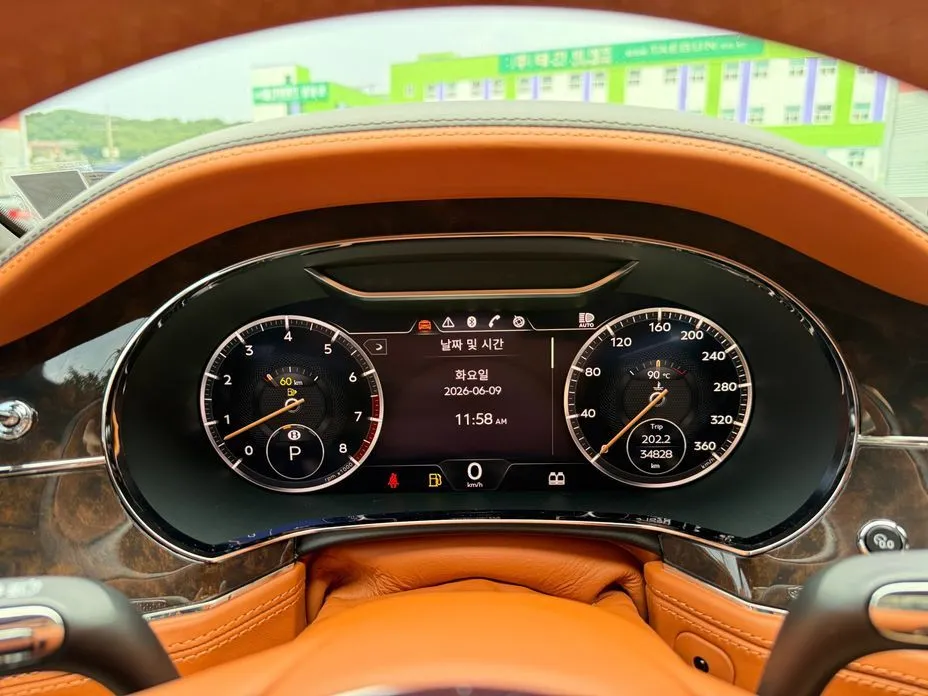 Bentley Continental 2021 из KR, фото 10
