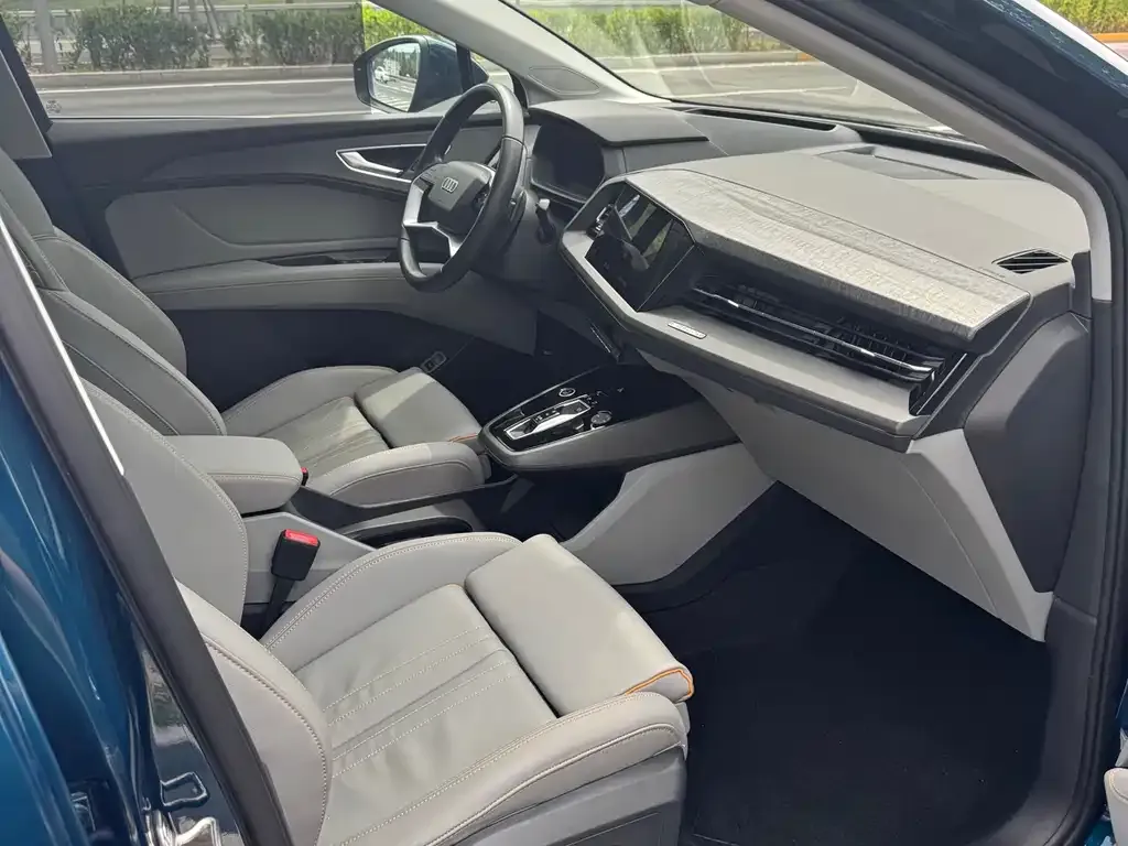 Audi Q5 e-tron 2022 из CN, фото 10