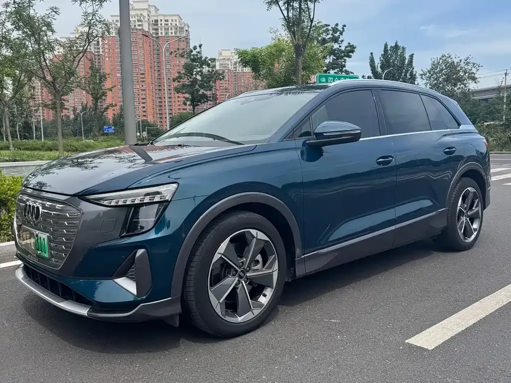 Audi Q5 e-tron 2022 из CN, фото 8
