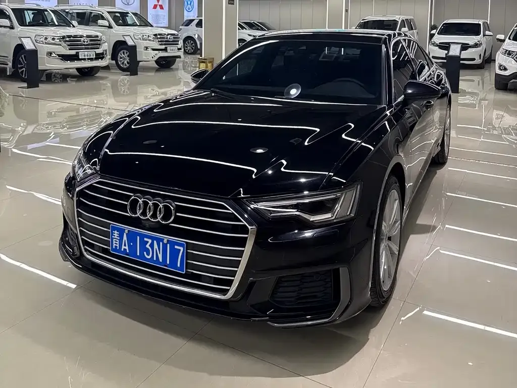 Audi A6L — фото 1