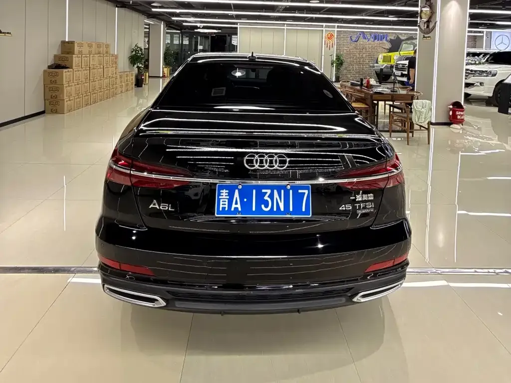 Audi A6L — фото 2