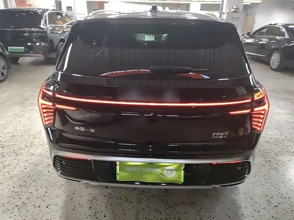 Hongqi HS3 PHEV — фото 8