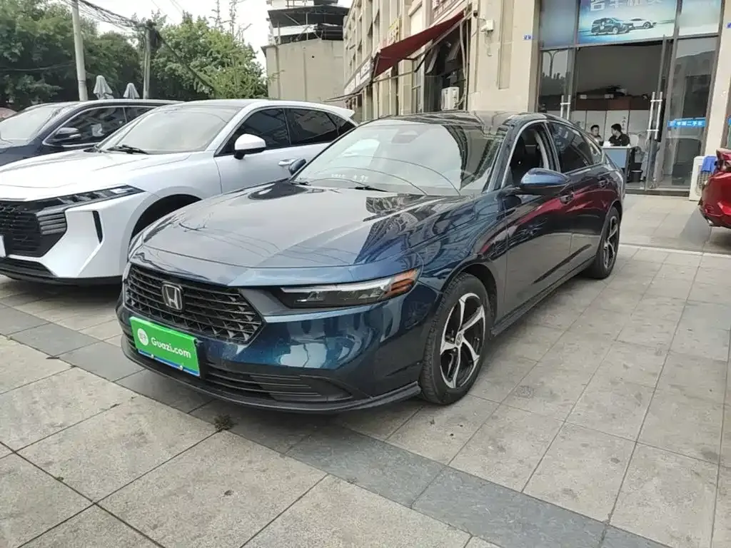 Honda Accord — фото 8