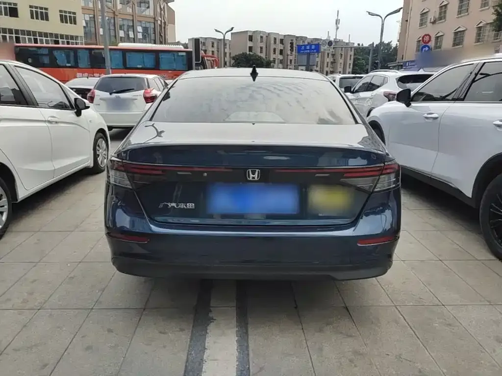 Honda Accord — фото 3