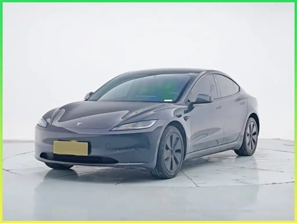 Tesla Model 3 — фото 1