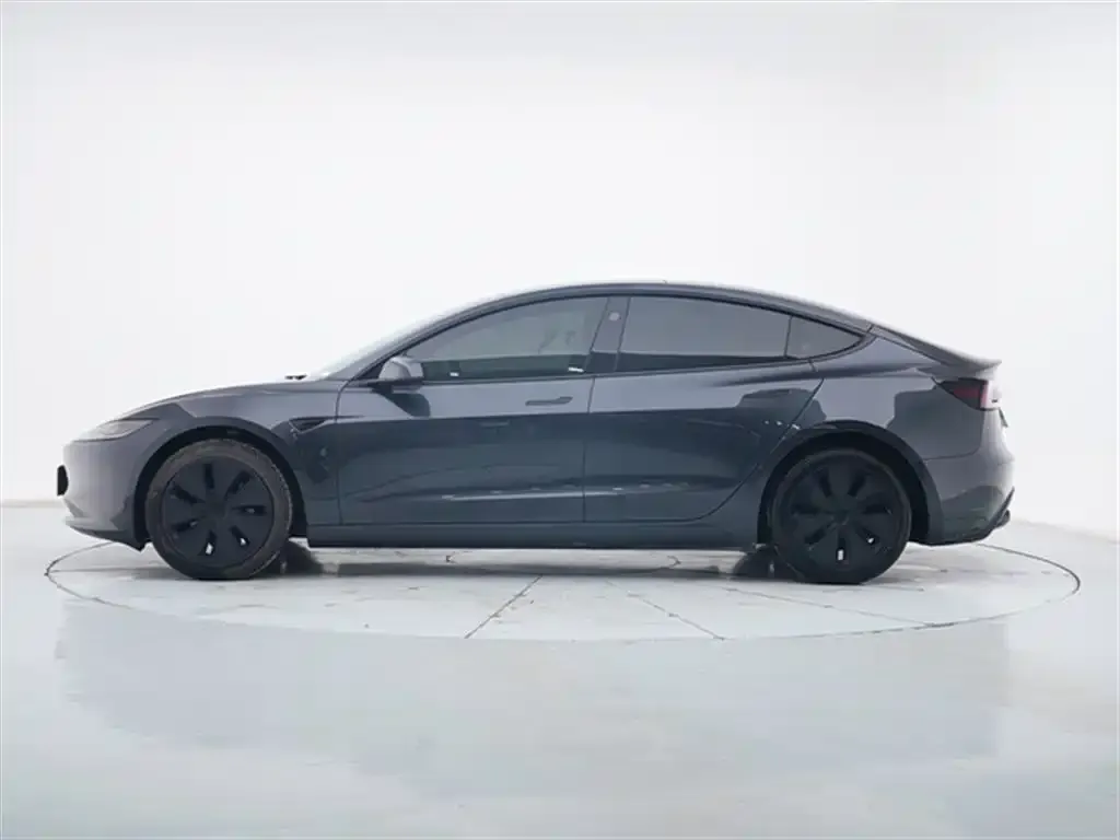 Tesla Model 3 — фото 5