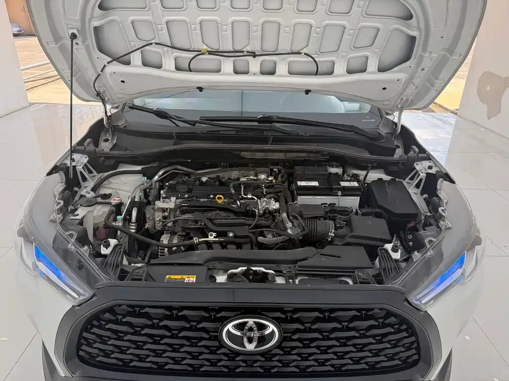 Toyota Corolla Cross — фото 10