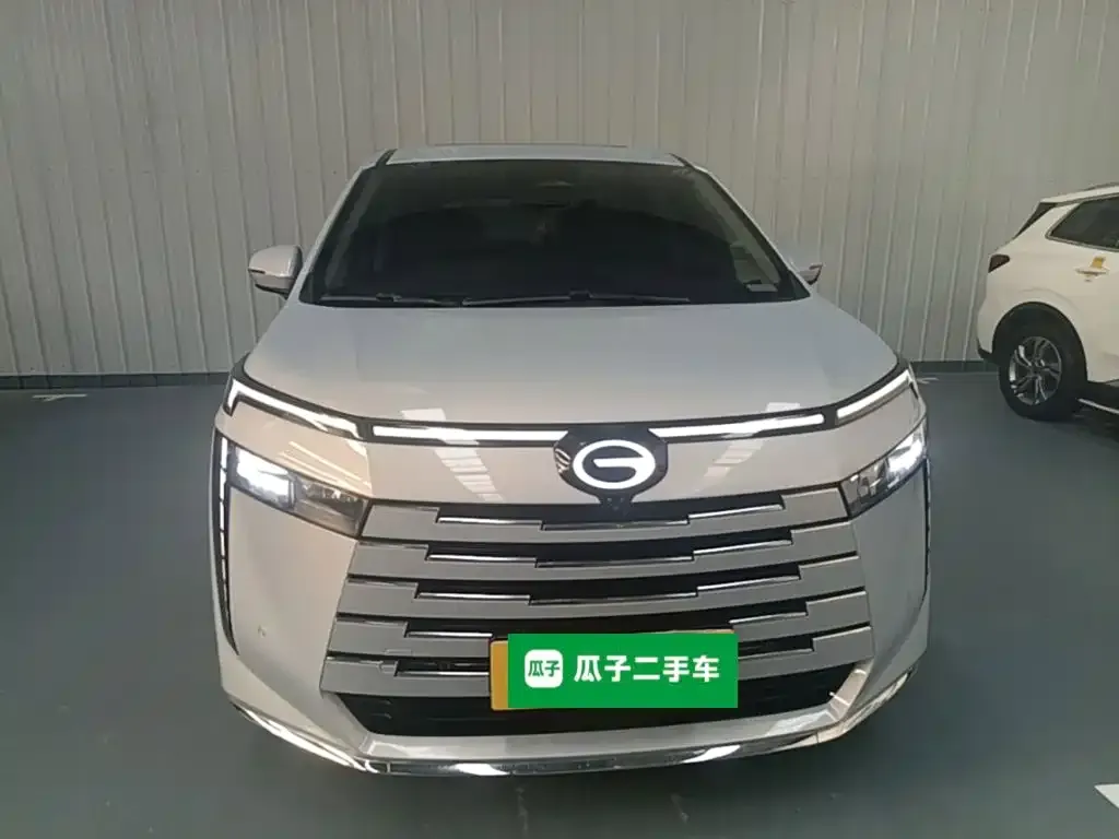 GAC Motor 传祺E8 PHEV — фото 3