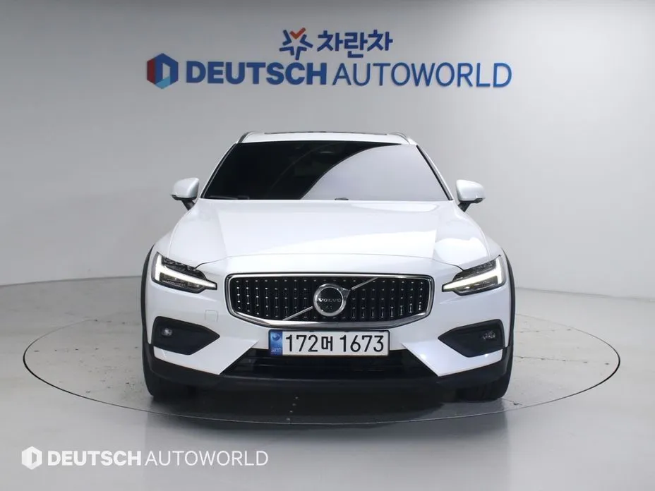 Volvo V60 2023 из KR, фото 2