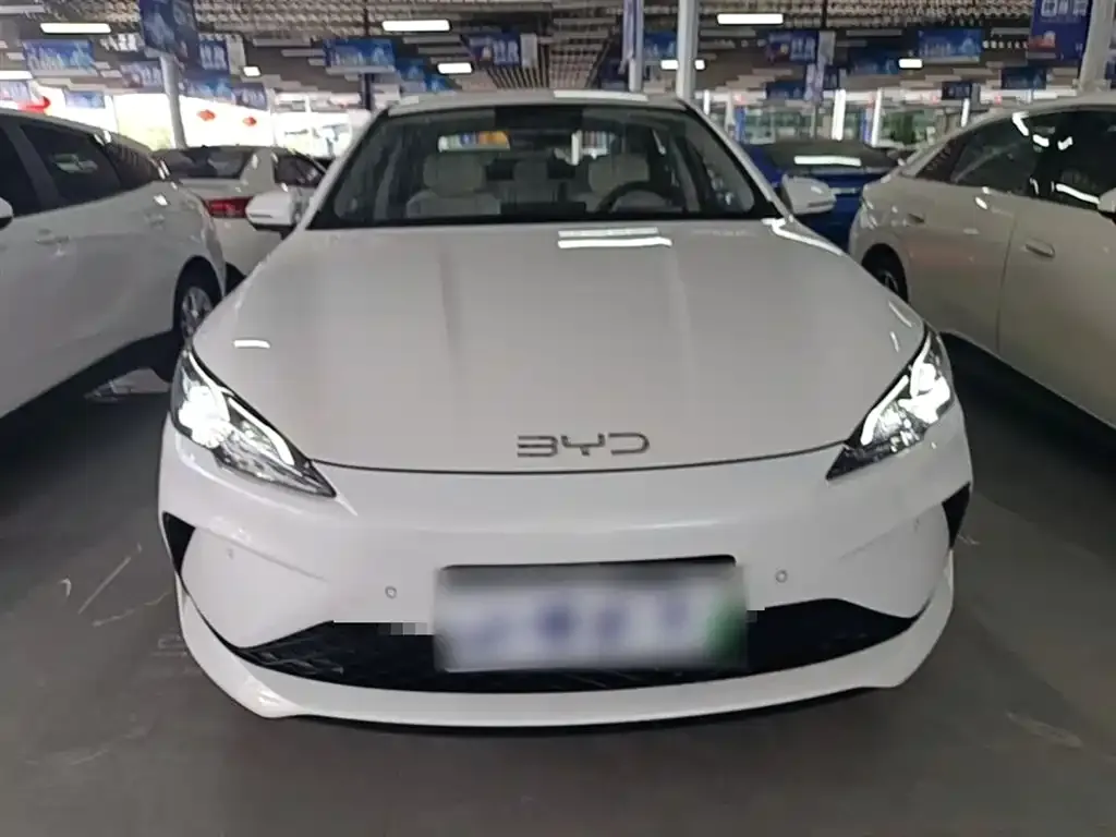 BYD Seal 05 DM-i — фото 3
