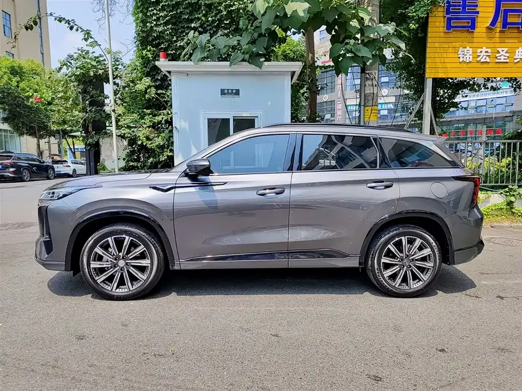 Changan CS75PLUS — фото 10