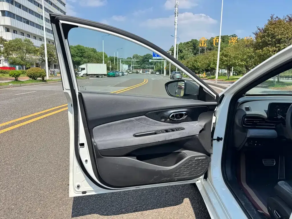 GAC Motor Shadow Leopard — фото 7