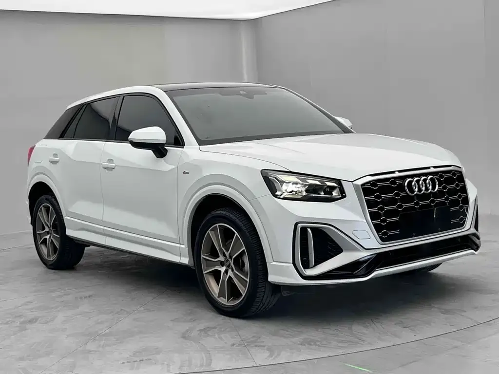 Audi Q2L — фото 4