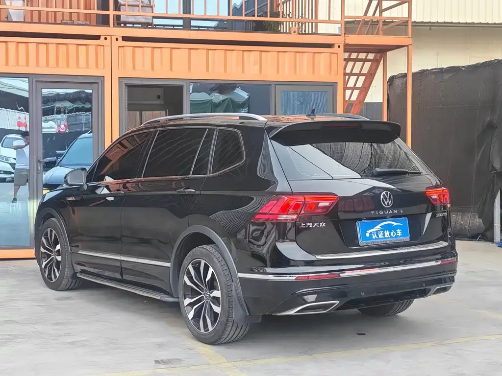 Volkswagen Tiguan L — фото 3