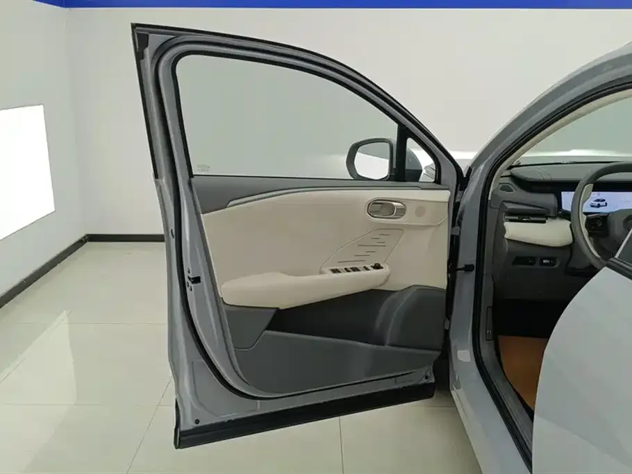 Lynk & Co 06 EM-P 2024 из CN, фото 3