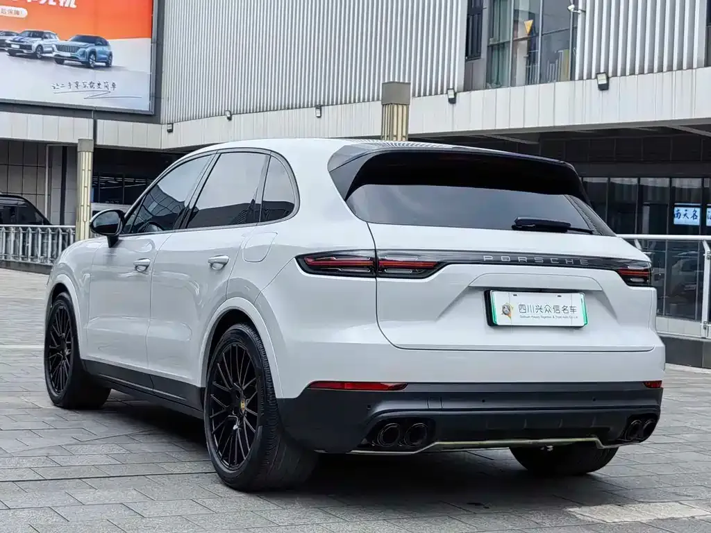 Porsche Cayenne Hybrid — фото 9