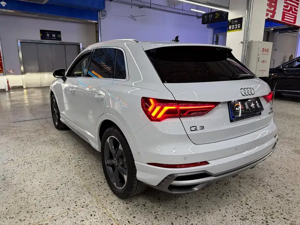 Audi Q3 — фото 7