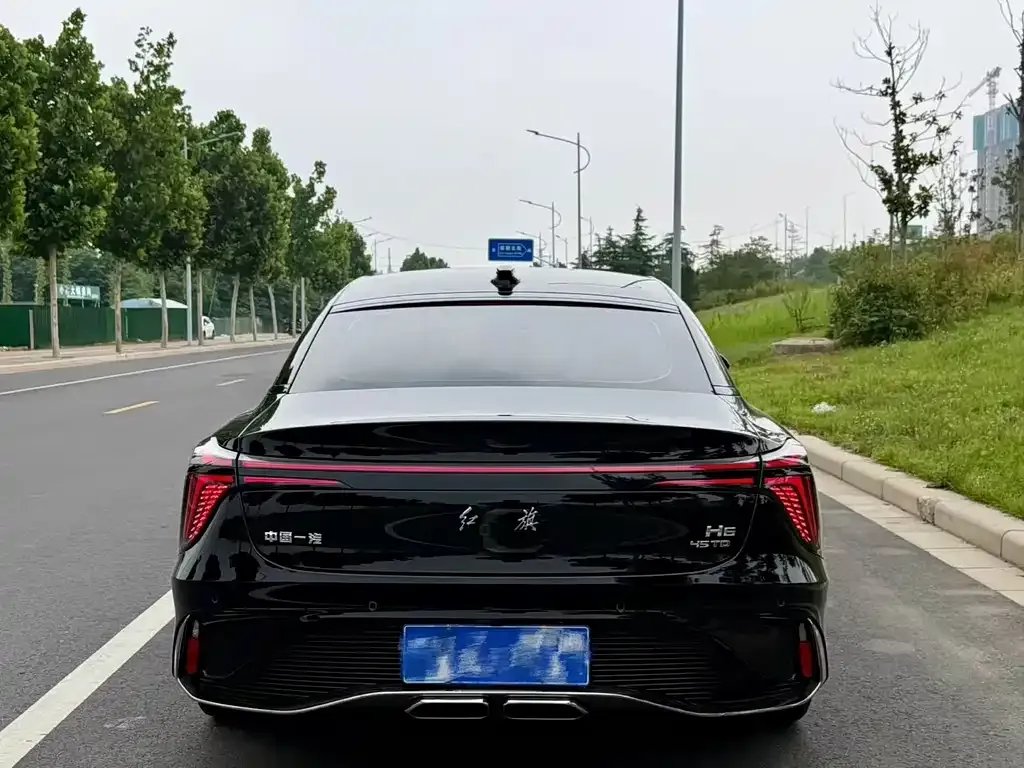 Hongqi H6 — фото 8