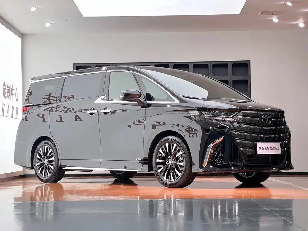 Toyota Alphard — фото 8