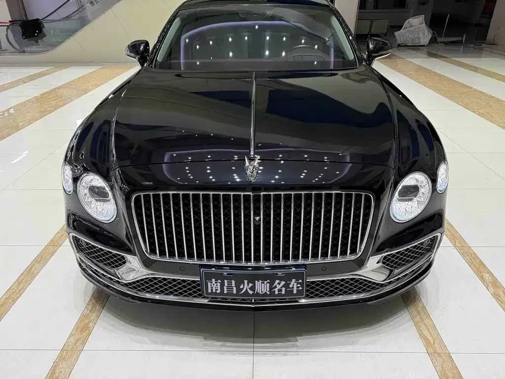 Bentley Flying Spur — фото 9