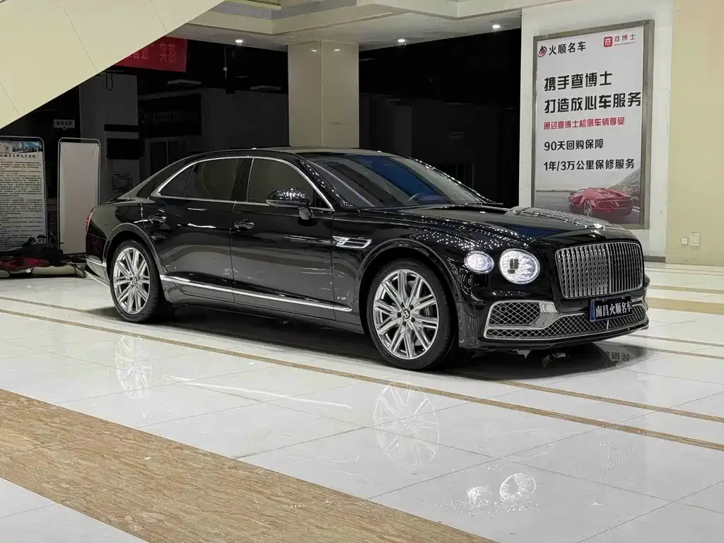 Bentley Flying Spur — фото 3