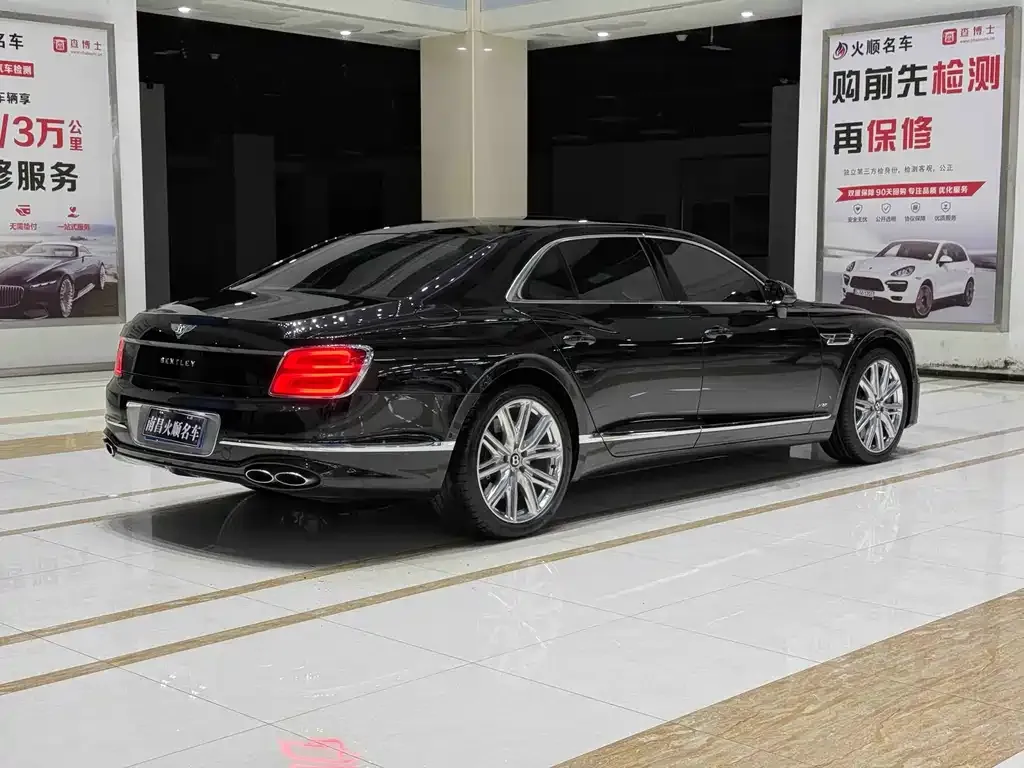 Bentley Flying Spur — фото 5