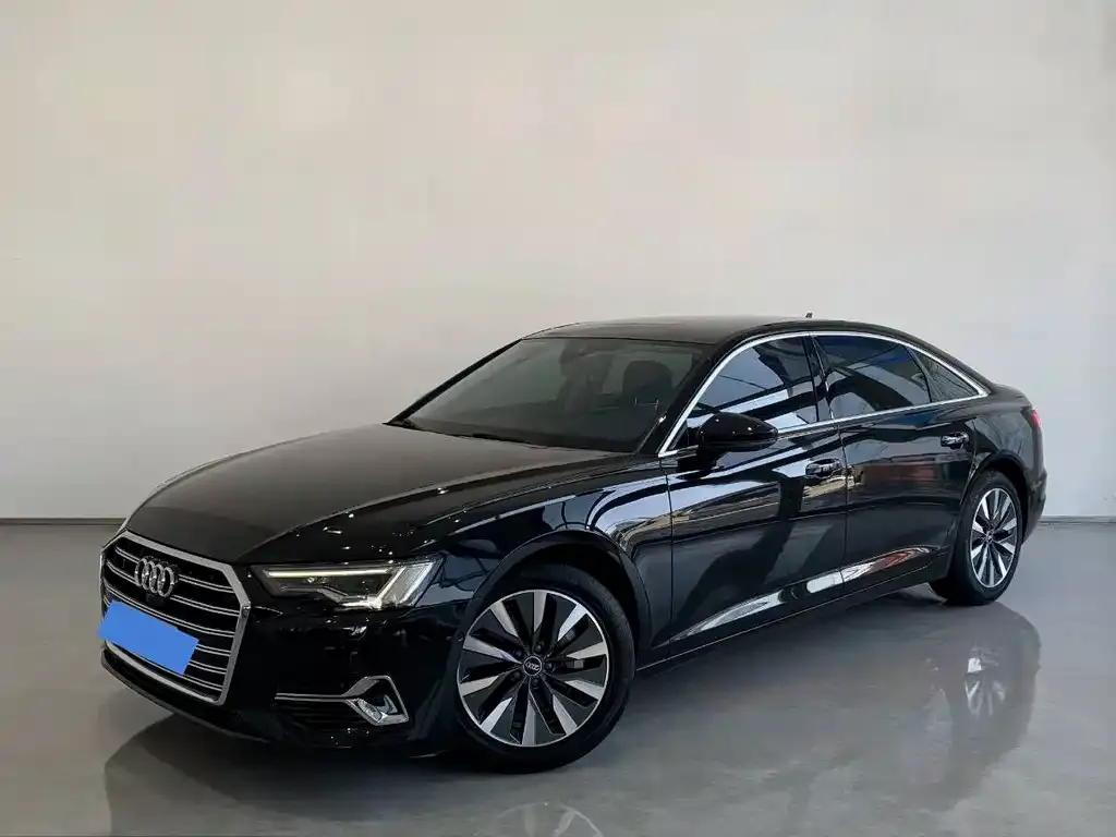 Audi A6L — фото 1