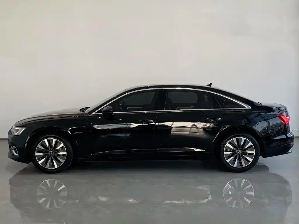 Audi A6L — фото 7