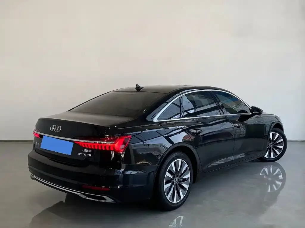 Audi A6L — фото 5
