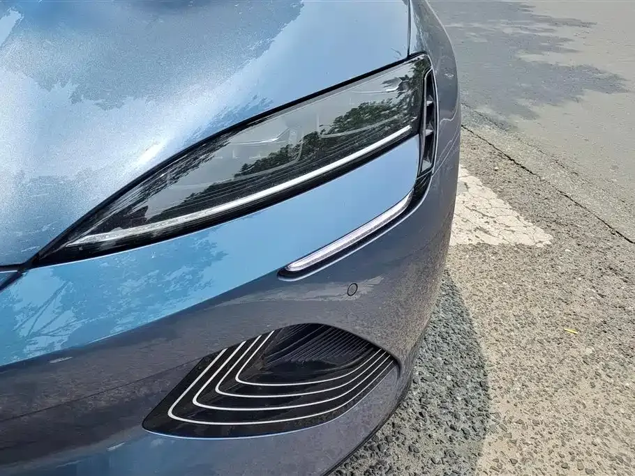 BYD Seal — фото 9