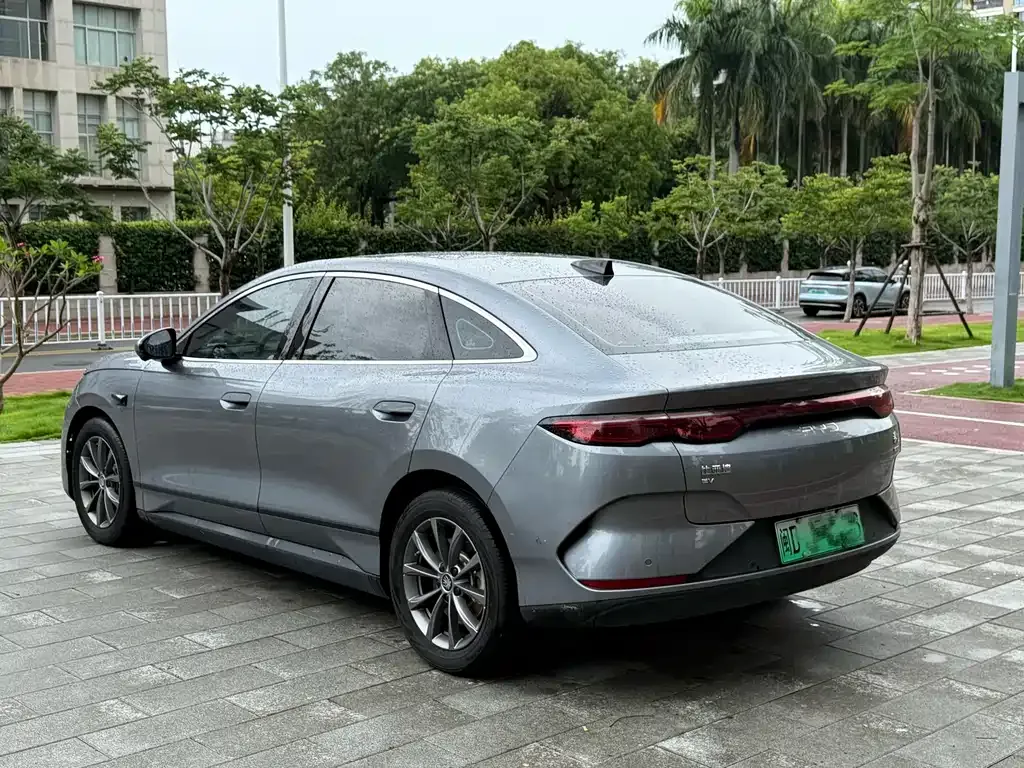 BYD Qin L — фото 10