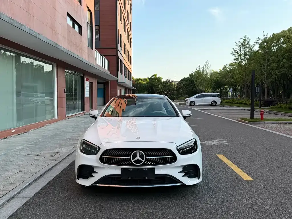 Mercedes-Benz E-Class (Import) — фото 10